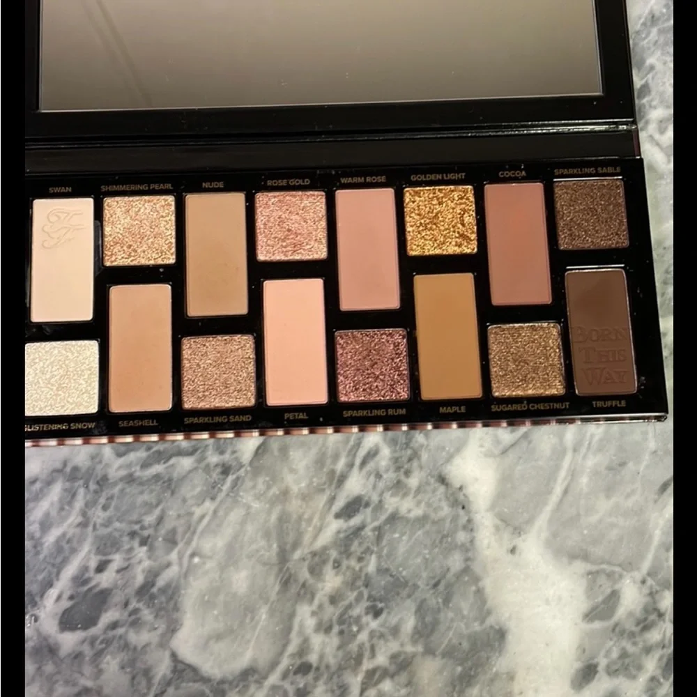 Too Faced‎ Born This Way Natural Nudes Eyeshadow Palette